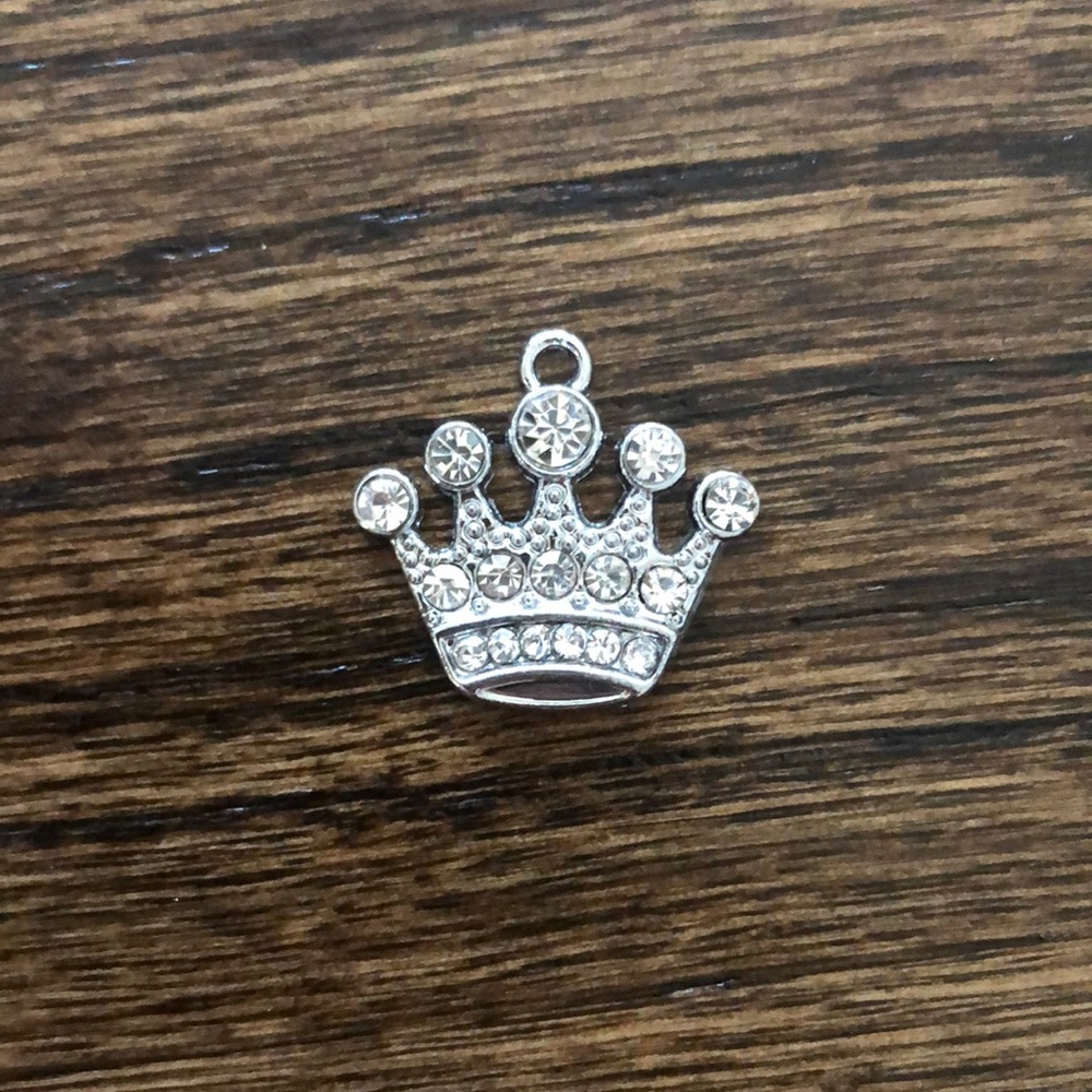 Silver crystal rhinestone Crown charm set of 7 shoe tag crowns queen charms - Picture 2 of 6